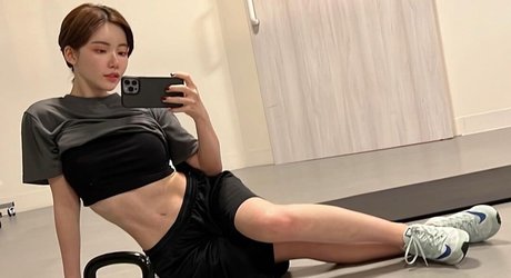 Eimi Fukada art star img