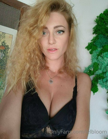 lelbloom pornstar sex img