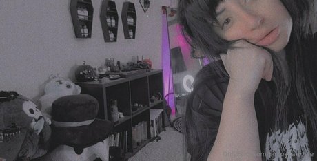 poppycarmine porn model pics