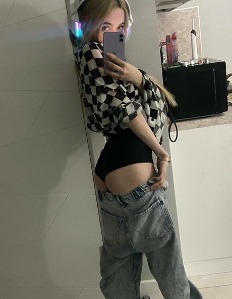 18 year old onlyfans beautiful naked pic