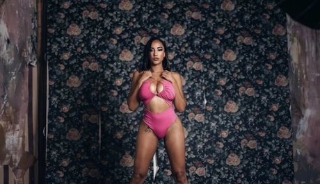 Leila Grey art pornstar pictures