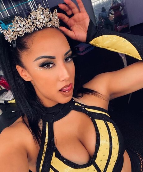 Leila Grey model top archive