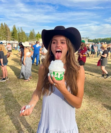 Sylvia Snyders pornstar nude images