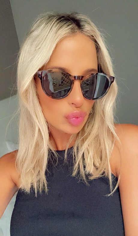 tina ts pornstar naked archive