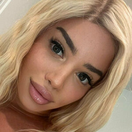 18 year old onlyfans hot nude photo