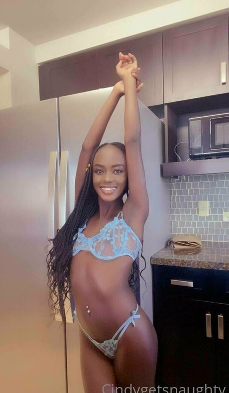 cindygetsnaughty model top picture