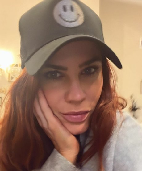 huge shemale onlyfans hot naked image