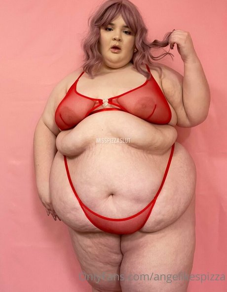 angelikespizza model top picture