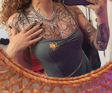 Edin Kary art model images