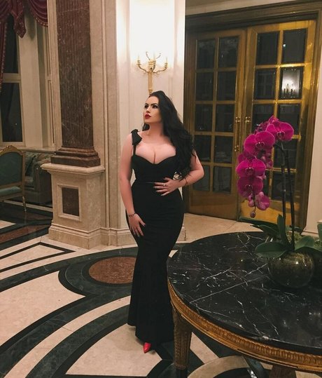 sxmonne pornstar exclusive images