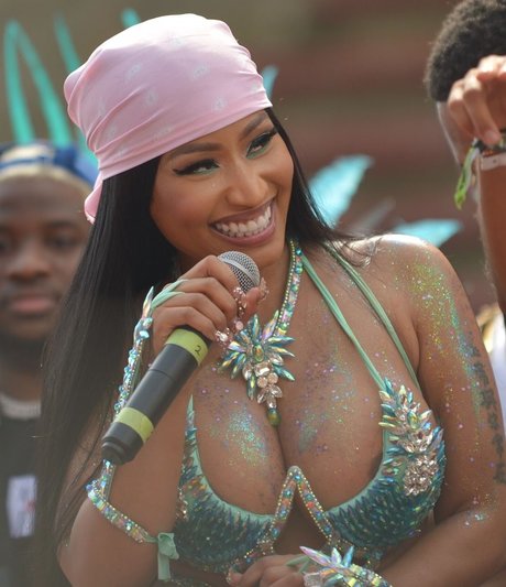 chubby teen onlyfans beautiful naked picture