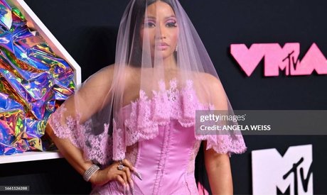 famous female onlyfans nude photos