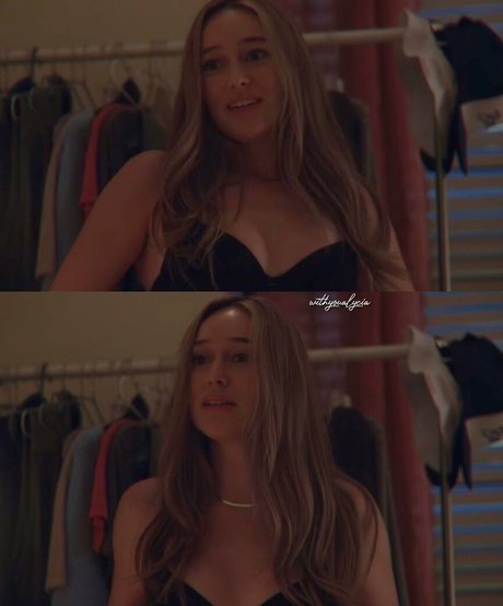 swimming pool onlyfans pretty pic