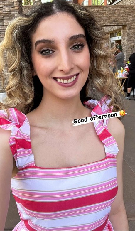 Yanellis Linares top star img