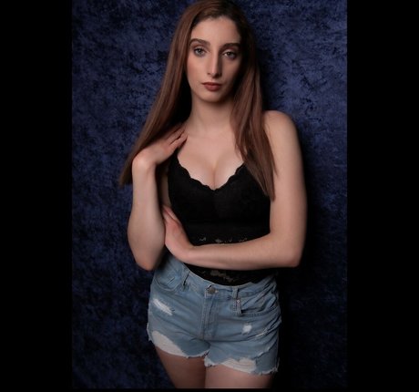 Yanellis Linares model adult image