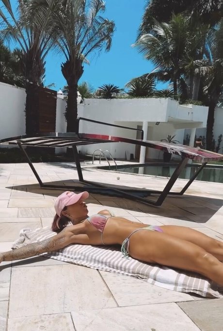 Leticia Bufoni pornographic actress pics