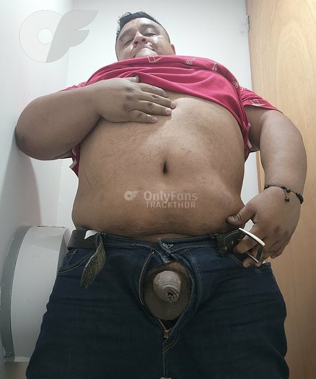 trackthor model pretty image