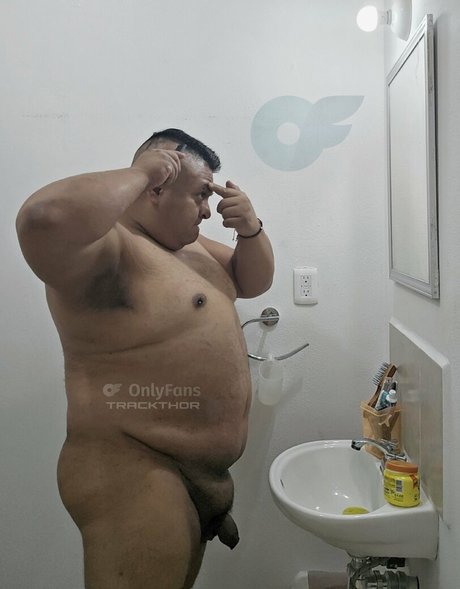 trackthor art star img