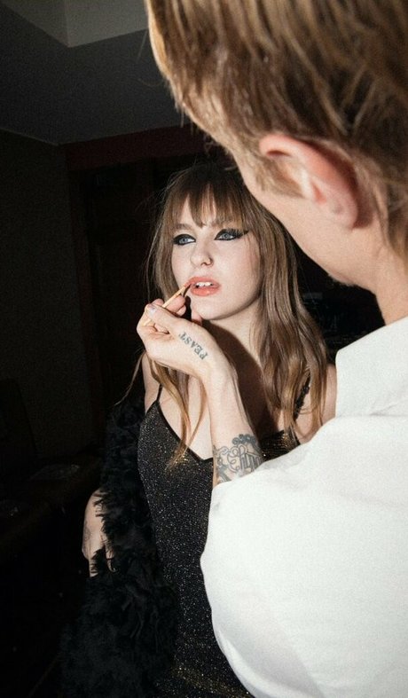 Victoria De Angelis sexy pornstar pic