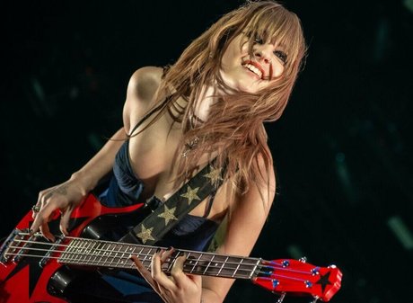 Victoria De Angelis pornstar hd archive