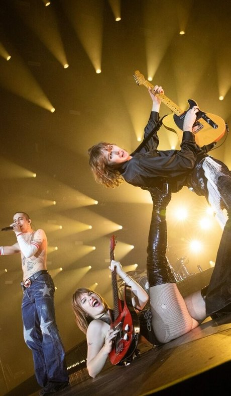 fat black onlyfans nude images