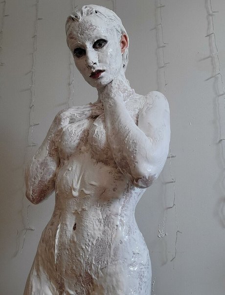 Real Owl pretty model photos