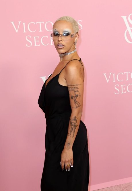 eyes onlyfans nice pics