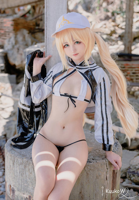 kuuko pornographic model pic