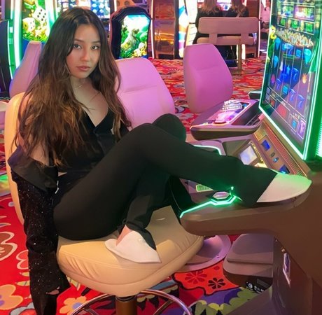 Olivia Sui model beautiful images