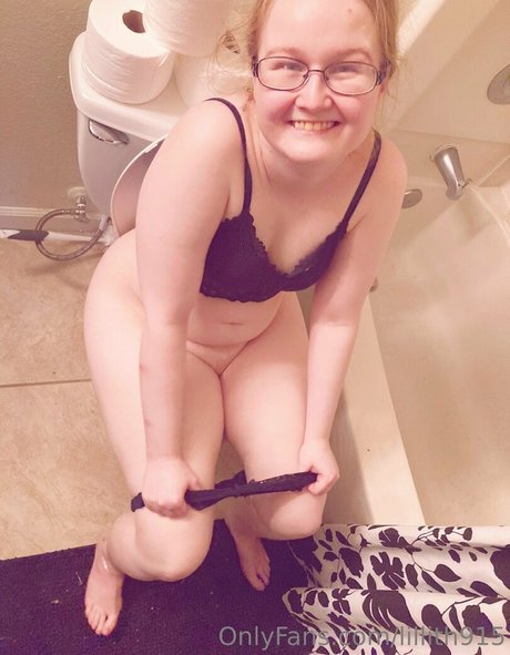 lillith915 adult model pics