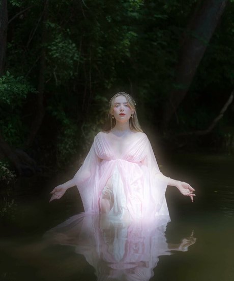 queen astraea perfect actress archive