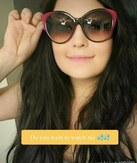 the laurajohnson erotic model archive