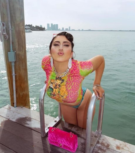 Kali Uchis pornstar naked pics