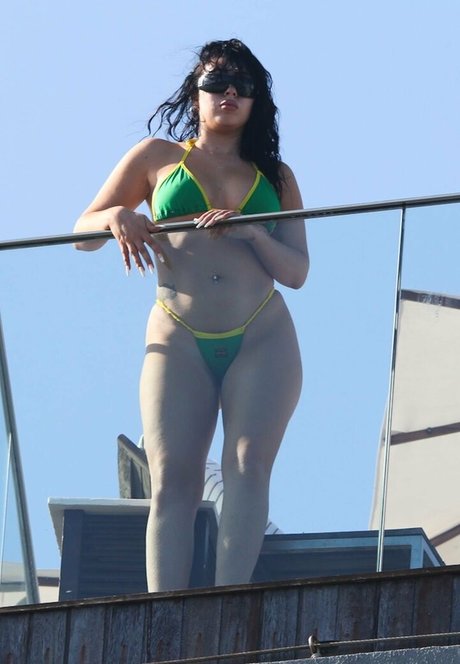 Kali Uchis star free picture