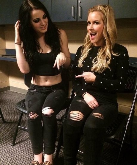 Saraya Bevis pornstar sexy images