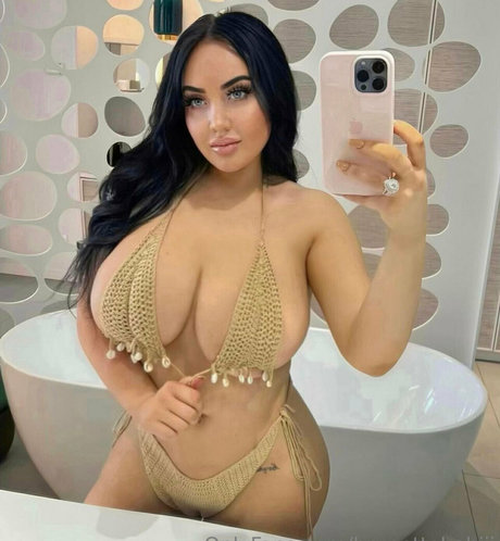 brunettebabiii sexy pornstar images