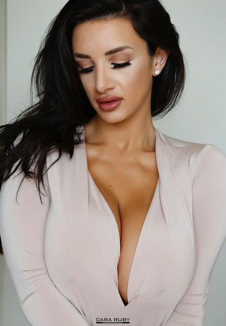 Cara Ruby hd star picture