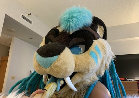 saberthot top actress image