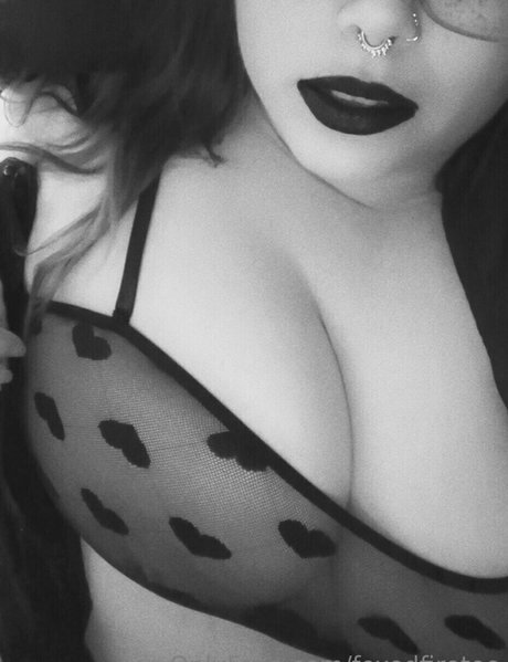 foxedfiretoo star erotic archive