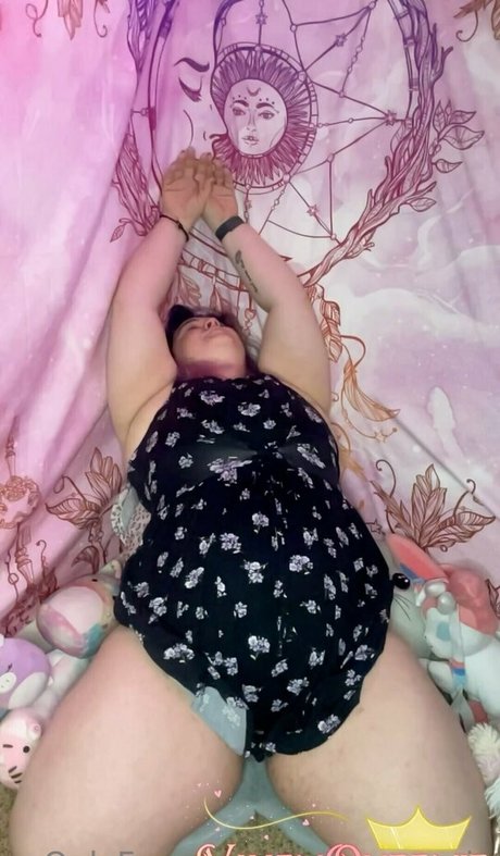 vixenqueenie nude actress img