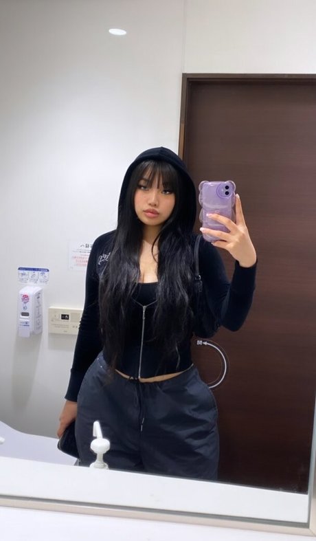 busty ebony onlyfans top photo