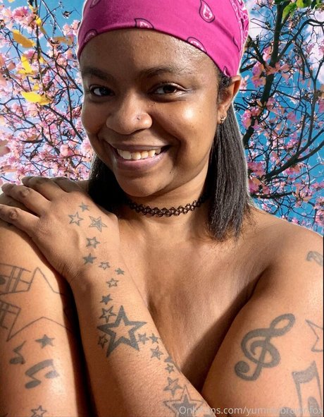 yummybrownfox exclusive actress pictures