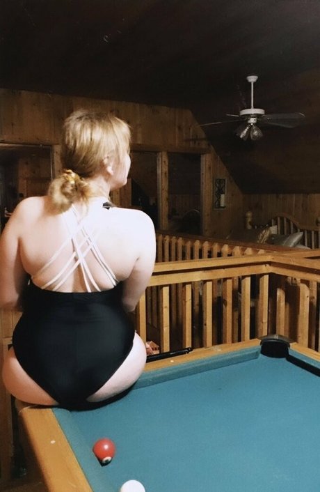 cappucino queen model nude photos