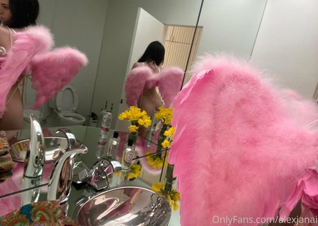 close up onlyfans sexy nudes picture