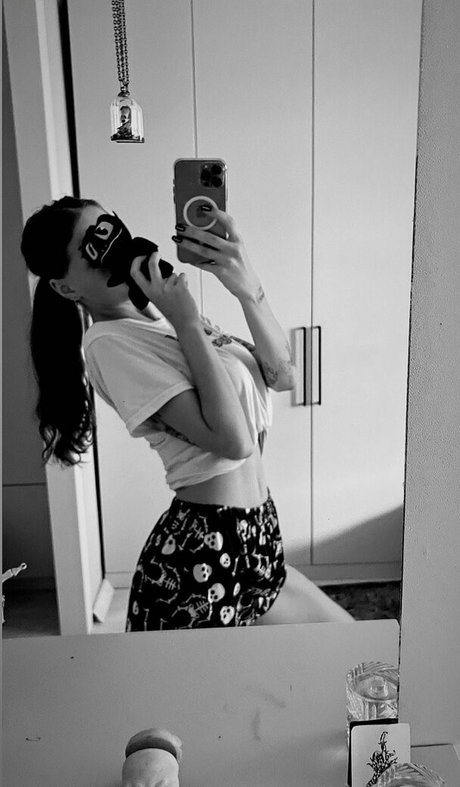 Rita Flores pornstar photo