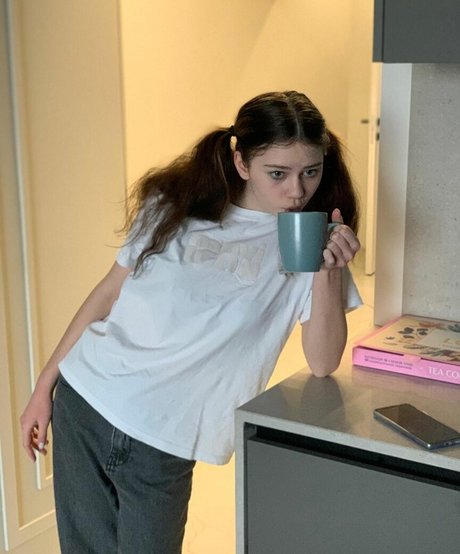 hdsonki model adult pic