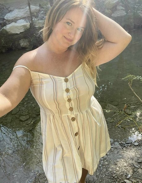 ellierenee model xxx pictures