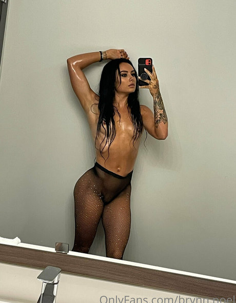 Brynn Noel star sex photo