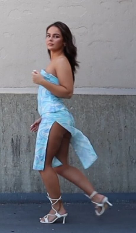 Emilyjeanbeauty erotic actress picture