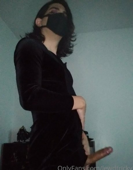 lewdtricky star erotic photos